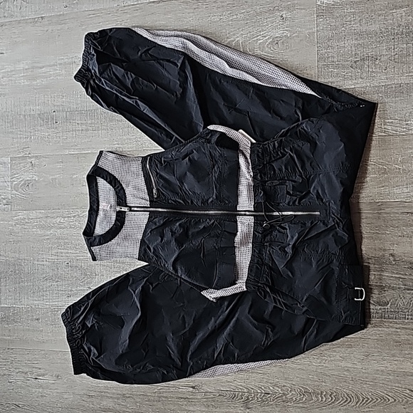 NWT FP Movement by Free People Inhale Onesie in BLACK Small $168 - Picture 5 of 9